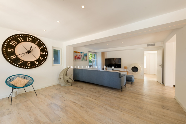 Luxury House for sale in Saint-Raphaël, 1 100 000 €, Photo 4