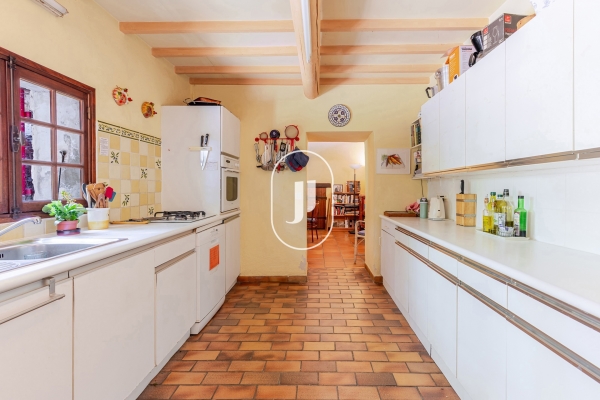 Maison de luxe à vendre à Lacoste, 680 000 €, Photo 5