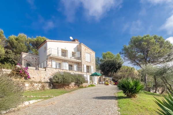 Maison de luxe à vendre à Èze, 2 625 000 €, Photo 1