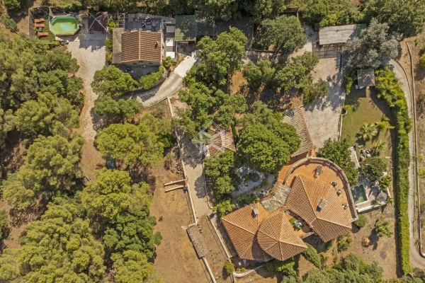 Maison de luxe à vendre à Les Salins d'Hyères, 1 750 000 €, Photo 2