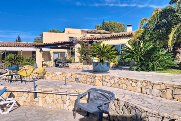 Maison de luxe à vendre à Saint-Raphaël, 1 145 000 €, Photo 5