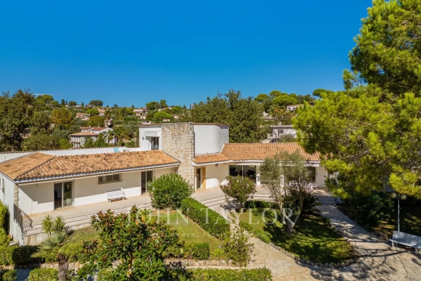 Luxury House for sale in Mougins, 4 000 000 €, Photo 1