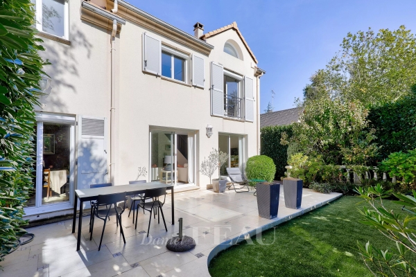 Maison de luxe à vendre à Ville-d'Avray, 1 395 000 €, Photo 1