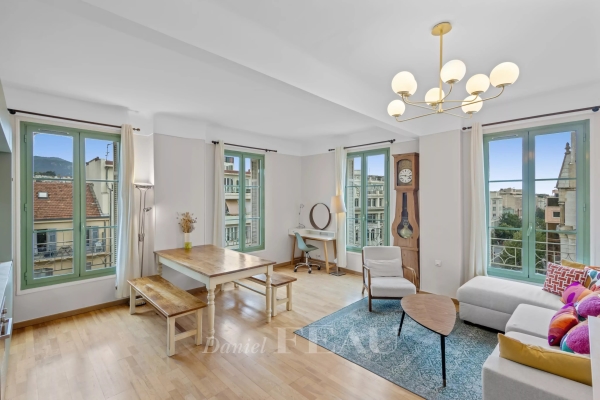 Luxury Apartment for sale in Nice, 355 000 €, Photo 1