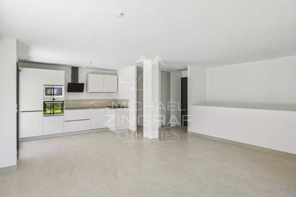 Luxury Apartment for sale in Saint-Raphaël, 725 000 €, Photo 2