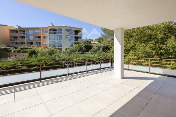 Luxury Apartment for sale in Saint-Raphaël, 736 000 €, Photo 3