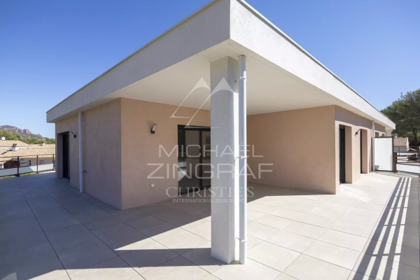 Luxury Apartment for sale in Saint-Raphaël, 736 000 €, Photo 4