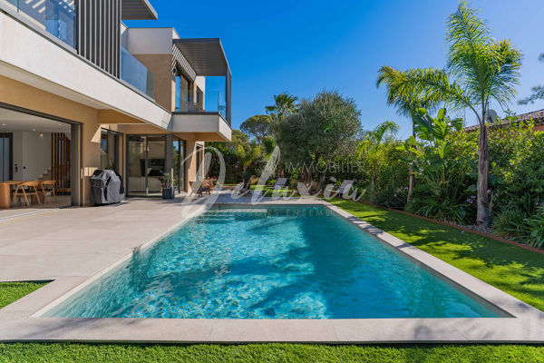 Luxury House for sale in Saint-Raphaël, 1 595 000 €, Photo 2