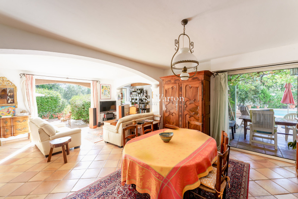 Maison de luxe à vendre à Saint-Raphaël, 849 000 €, Photo 4