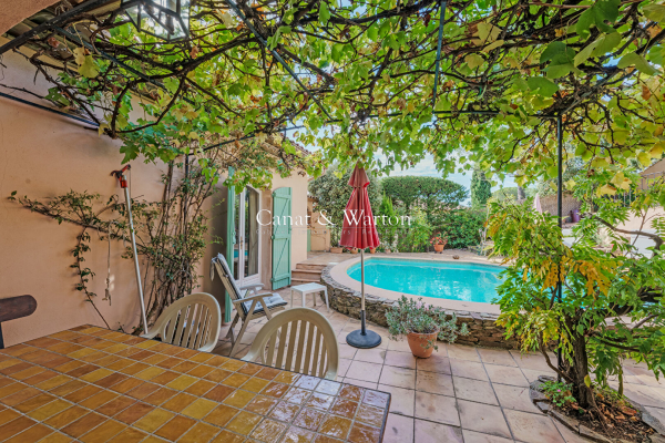 Maison de luxe à vendre à Saint-Raphaël, 849 000 €, Photo 5