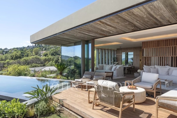 Maison de luxe à louer à Mougins, 19 500 €, Photo 1
