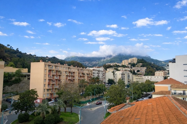 Appartement de luxe à vendre à Menton, 315 000 €, Photo 2