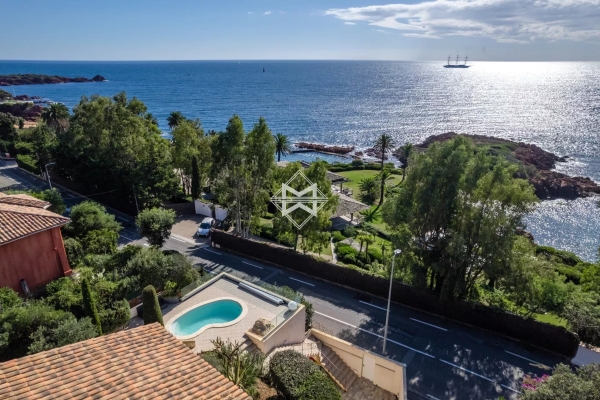 Maison de luxe à vendre à Agay, 925 000 €, Photo 3