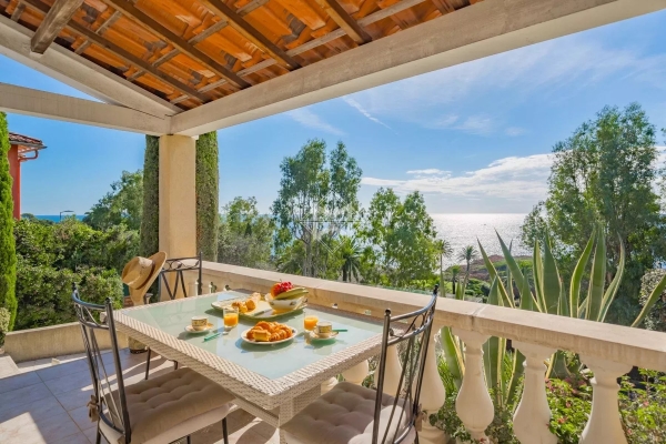 Maison de luxe à vendre à Agay, 925 000 €, Photo 3