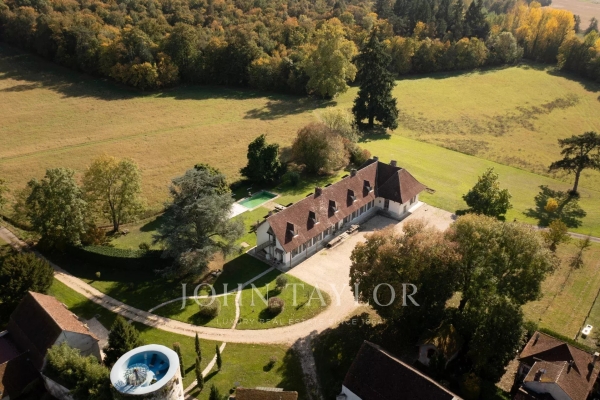 Luxury House for sale in Coulommiers, 4 850 000 €, Photo 1