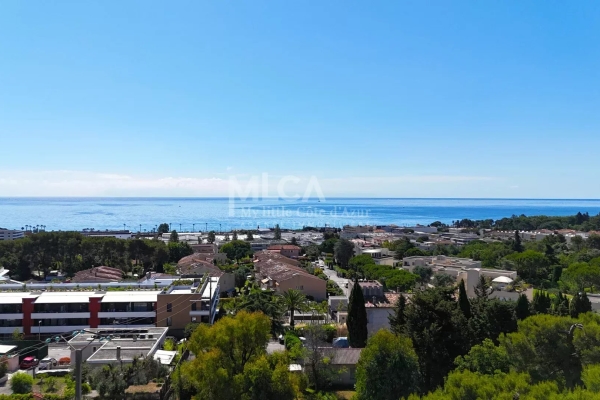 Luxury Apartment for sale in Villeneuve-Loubet, 695 000 €, Photo 3