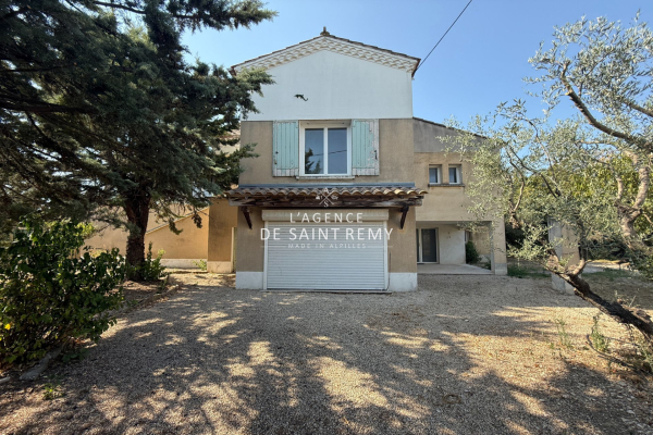 Maison de luxe à vendre à Saint-Rémy-de-Provence, 625 000 €, Photo 2