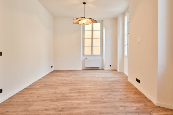 Luxury Apartment for sale in Nice, 549 000 €, Photo 2