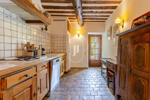 Maison de luxe à vendre à Gordes, 1 490 000 €, Photo 4