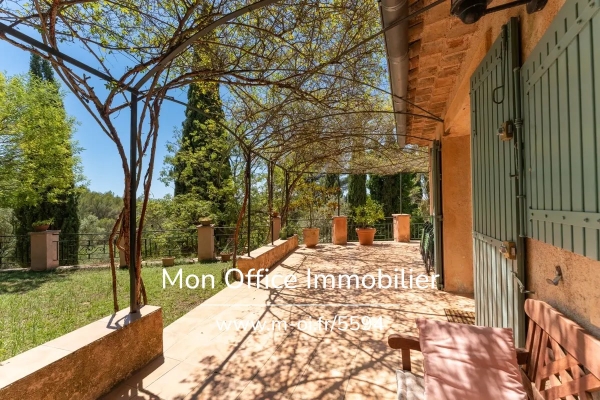 Maison de luxe à vendre à Aix-en-Provence, 1 100 000 €, Photo 1