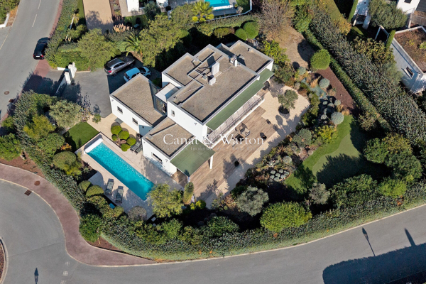 Maison de luxe à vendre à Saint-Raphaël, 1 580 000 €, Photo 2