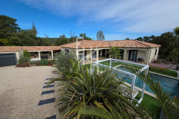 Maison de luxe à vendre à Plan d'Aups Sainte Baume, 740 000 €, Photo 6