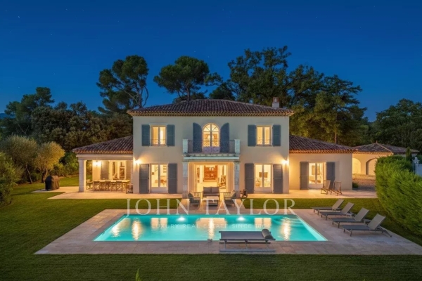 Maison de luxe à louer à Mougins, 16 500 €, Photo 1