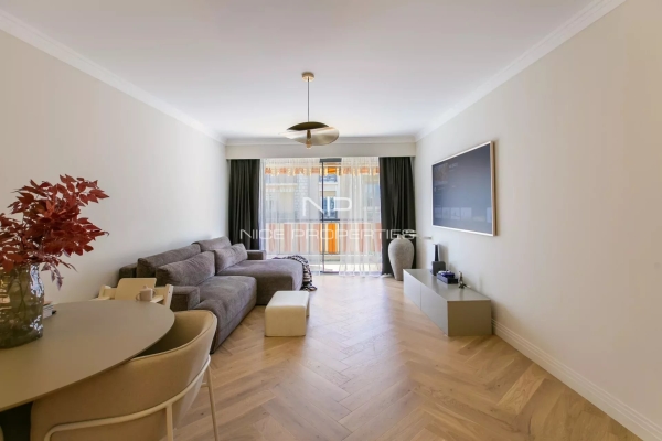 Luxury Apartment for sale in Nice, 599 000 €, Photo 2