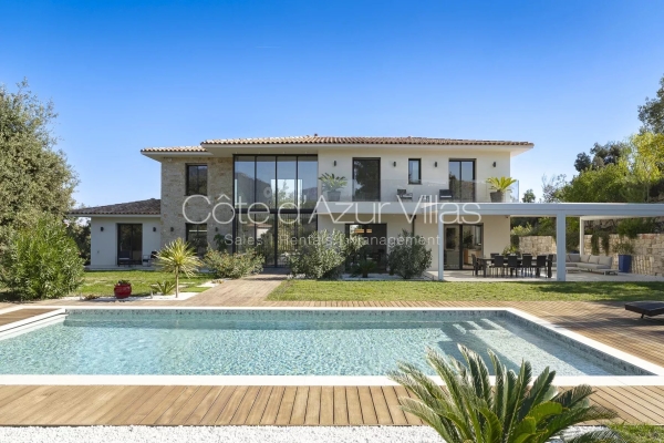Maison de luxe à vendre à Roquefort-les-Pins, 2 990 000 €, Photo 1