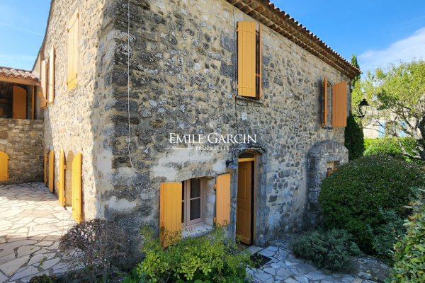 Maison de luxe à vendre à Montjustin, 690 000 €, Photo 2