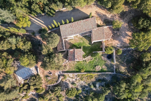 Maison de luxe à vendre à Rustrel, 1 395 000 €, Photo 2