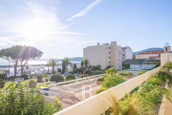 Appartement de luxe à vendre à Sainte-Maxime, 735 000 €, Photo 1