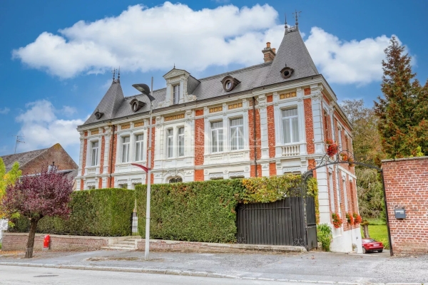 Maison de luxe à vendre à Laon, 690 000 €