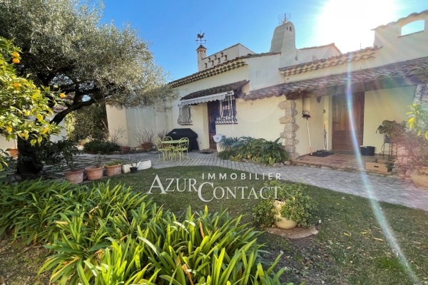 Luxury Apartment for sale in Mougins, 990 000 €, Photo 1
