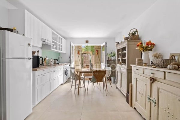 Luxury Apartment for sale in Châteauneuf-Grasse, 299 000 €, Photo 3