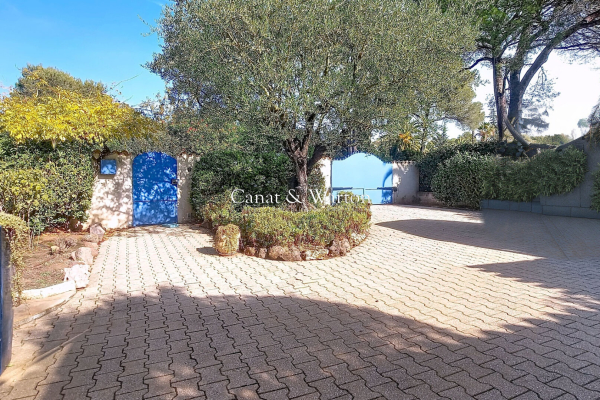 Luxury House for sale in Saint-Raphaël, 895 000 €, Photo 2