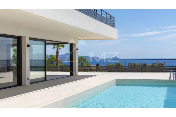 Luxury House for sale in Les Issambres, 4 890 000 €, Photo 1