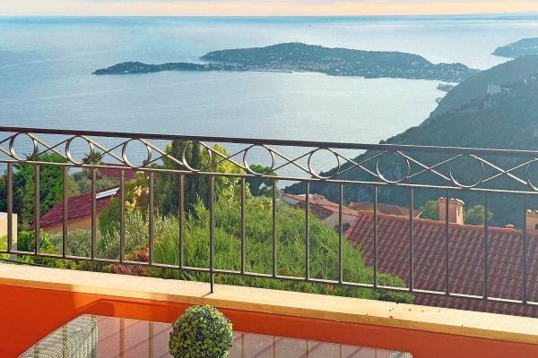 Appartement de luxe à louer à Èze, 4 350 €, Photo 1