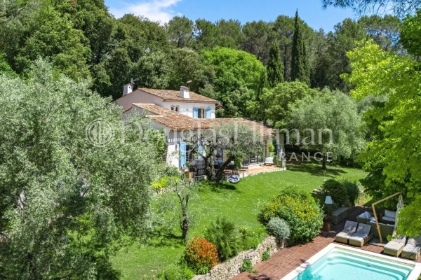 Luxury House for sale in Valbonne, 1 890 000 €, Photo 1