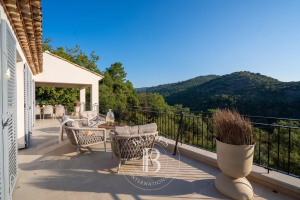 Maison de luxe à vendre à Grimaud, 2 290 000 €, Photo 1
