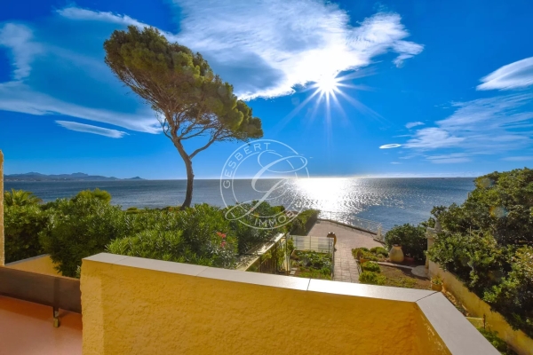 Maison de luxe à vendre à Saint-Aygulf, 650 000 €, Photo 1