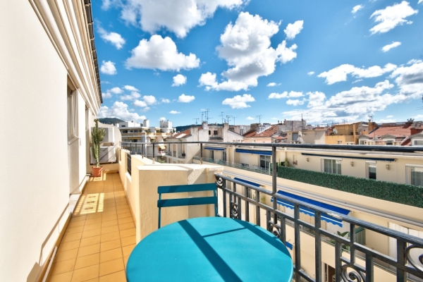 Luxury Apartment for sale in Nice, 455 000 €, Photo 1
