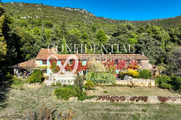 Maison de luxe à vendre à Aups, 1 800 000 €, Photo 1