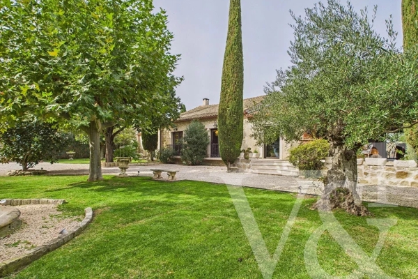 Maison de luxe à vendre à Mollégès, 1 484 000 €, Photo 1