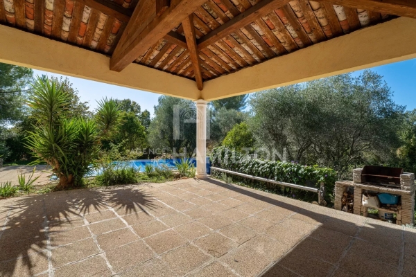 Luxury House for sale in Grasse, 1 090 000 €, Photo 2