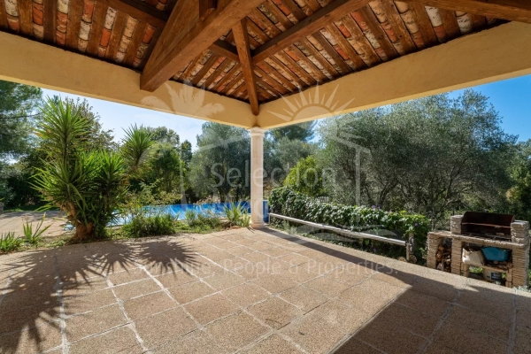 Maison de luxe à vendre à Grasse, 1 150 000 €, Photo 3