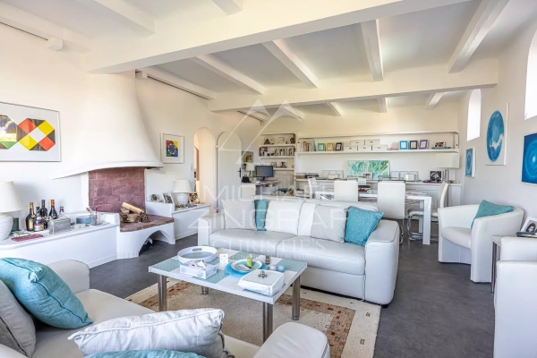 Luxury Apartment for sale in Saint-Paul-de-Vence, 1 195 000 €, Photo 3