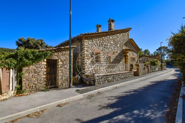 Luxury House for sale in Taradeau, 258 000 €, Photo 4