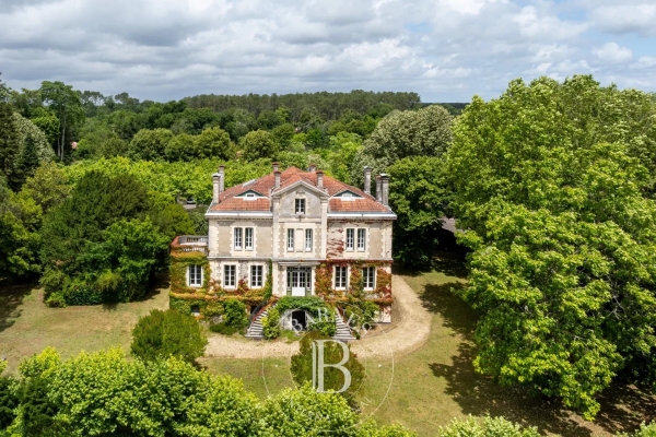Maison de luxe à vendre à Onesse-Laharie, 850 000 €, Photo 1