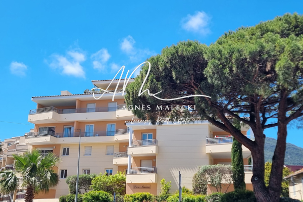 Appartement de luxe à vendre à Cavalaire-sur-Mer, 595 650 €, Photo 1